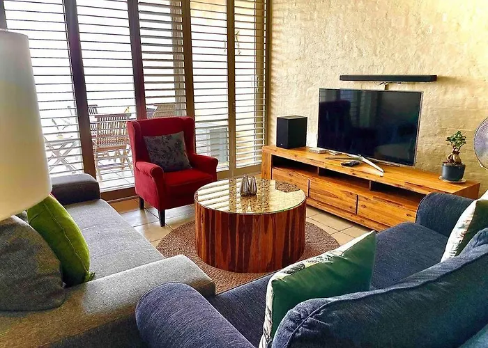 Modern And Stylish Beach Pad With Stunning Ocean View