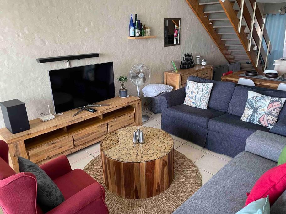 Apartment Modern And Stylish Pad With Stunning Ocean View Ballito