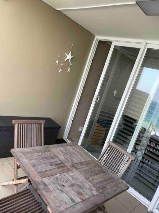 Modern And Stylish Pad With Stunning Ocean View Ballito