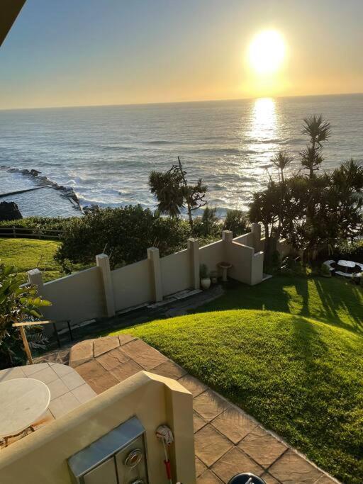 Apartment Modern And Stylish Pad With Stunning Ocean View